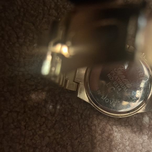 Watch - Picture 2 of 2